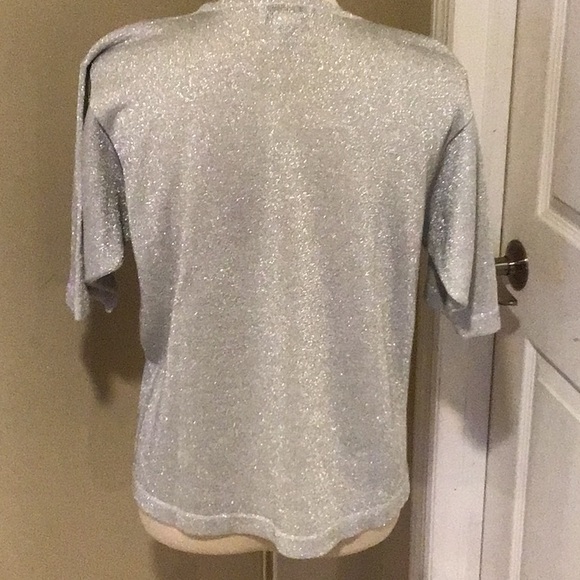 K.D Cray Holiday ladies top, size large, color silver, slightly used - Picture 2 of 4